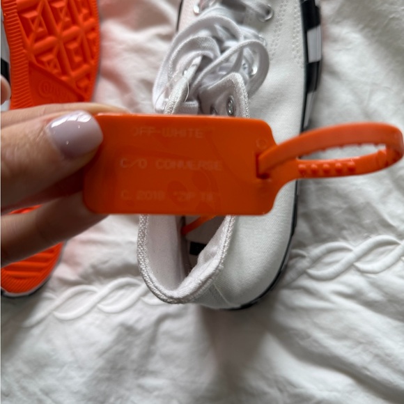 OFF-WHITE x Converse High-Top Sneakers - Men’s 7 / Womens 9 - Picture 7 of 11
